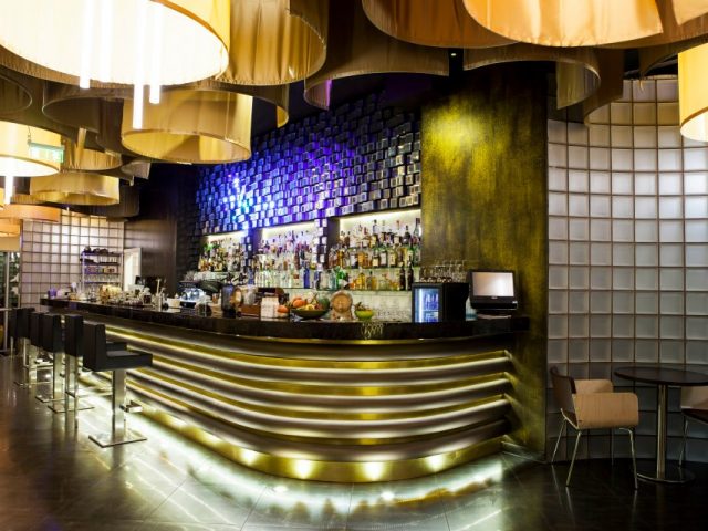 Lobby bar